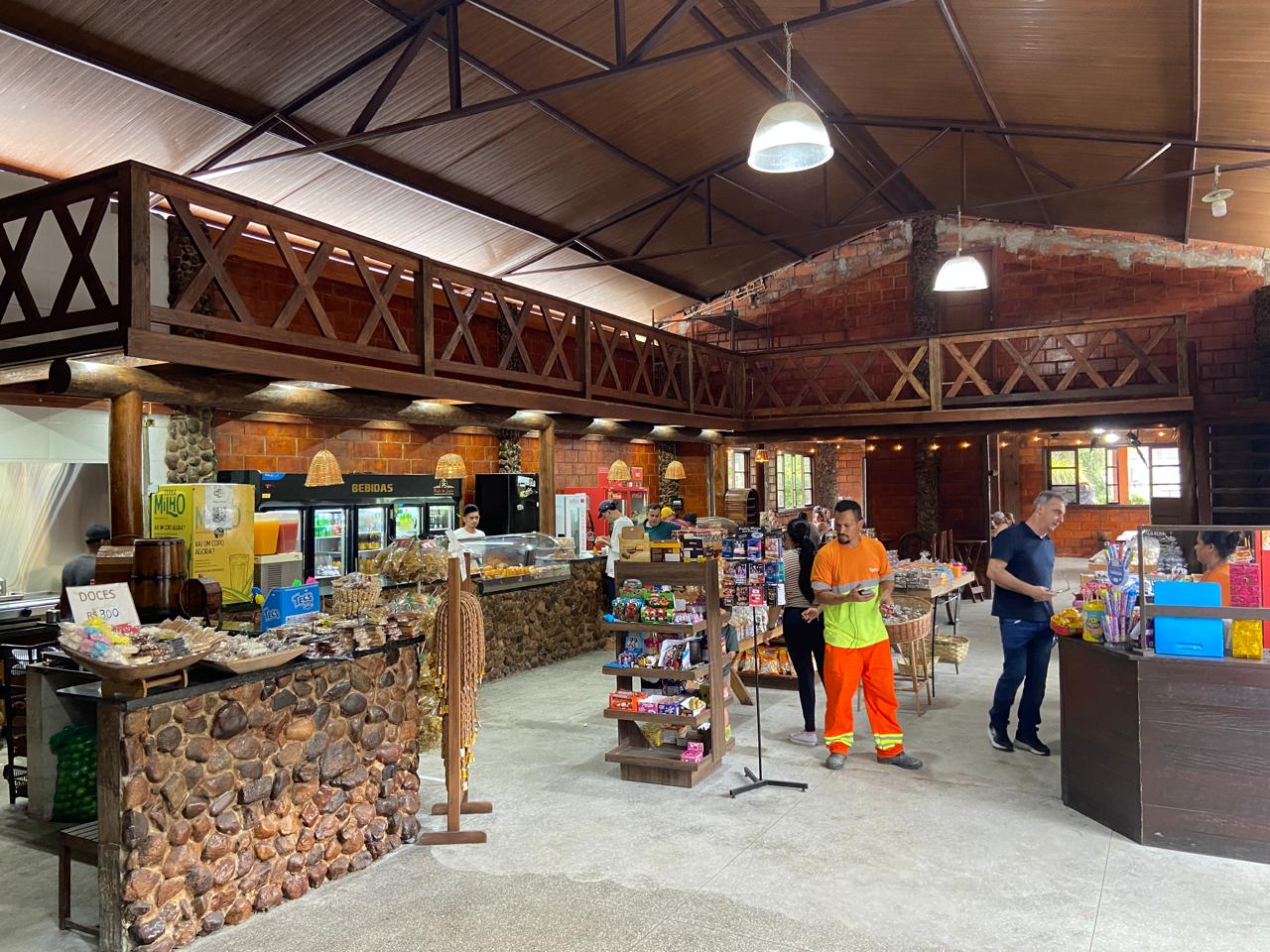 Via Ecco Amplia Instalações e Inaugura Novo Deck Rústico para Receber Visitantes na Serra de Tapiraí