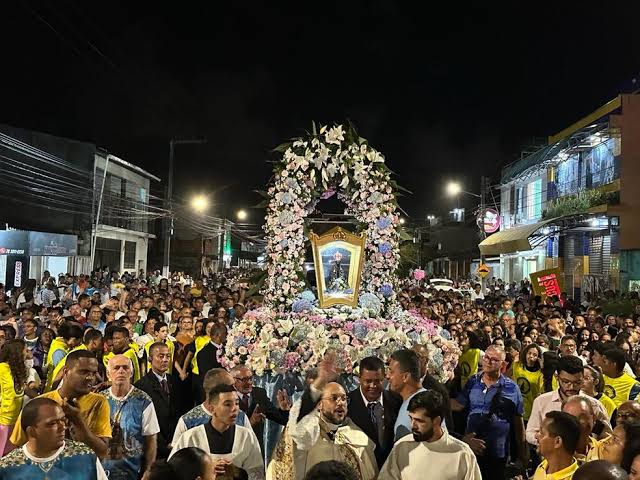Fé, Devoção e Tradição: O Brasil Celebra o Dia de Nossa Senhora Aparecida