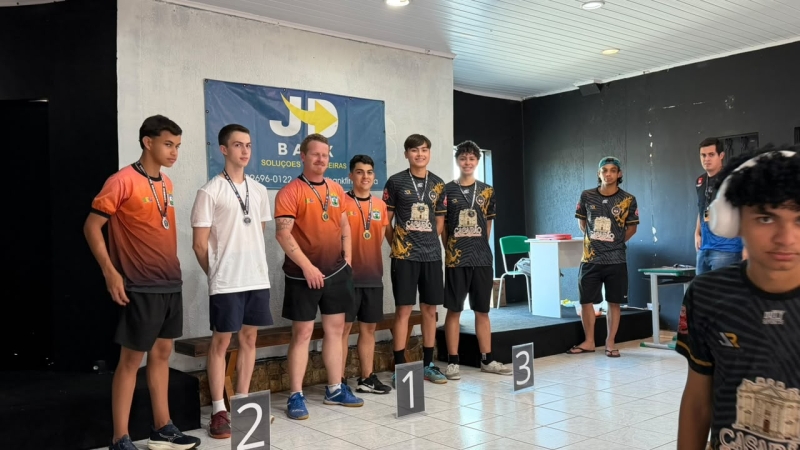 Tapiraí Dá Show no Tênis de Mesa: Atletas Conquistam Títulos e Pódios em Torneio Regional
